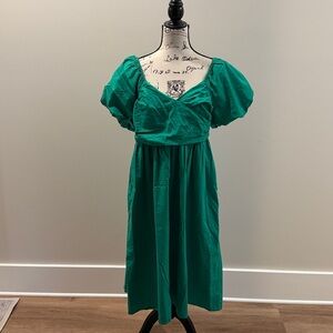 Crown & Ivy Emerald Green Garment